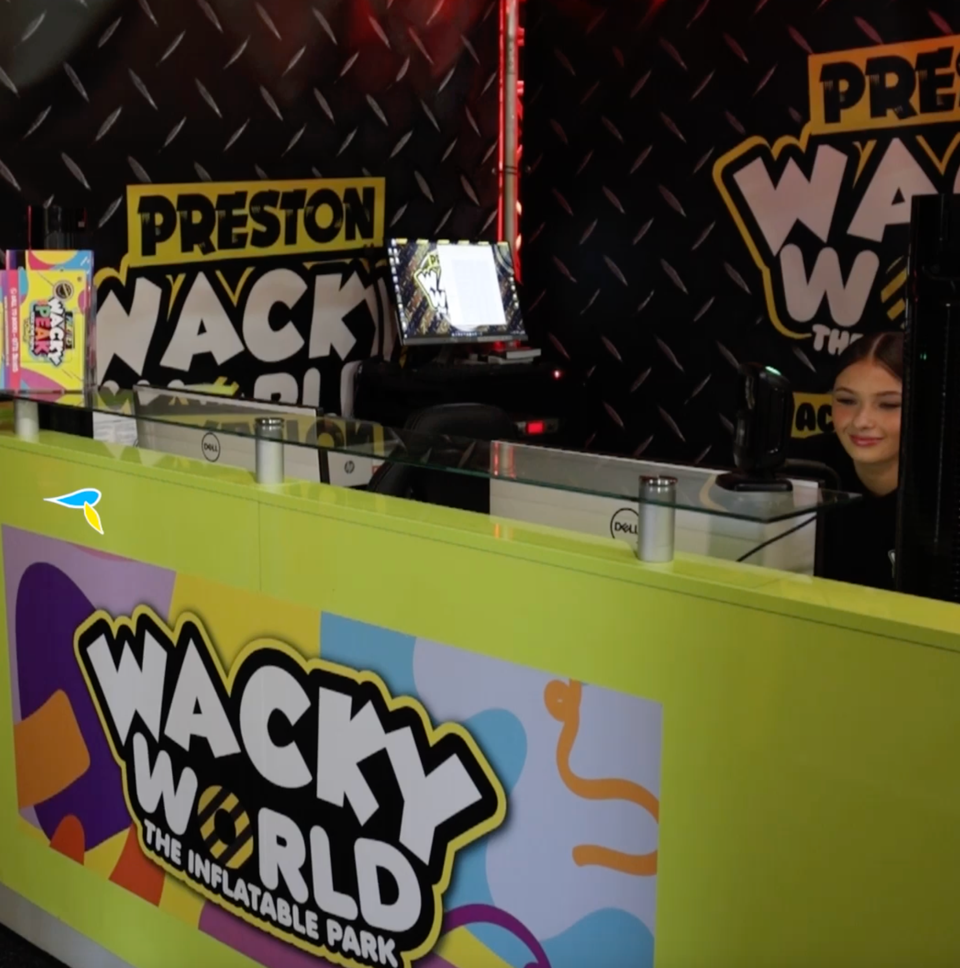 Hire Wacky World - Online book Inflatable